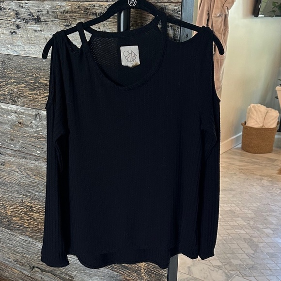 Chaser Cold Shoulder Long Sleeve Thermal Top | Black | L - Picture 2 of 7